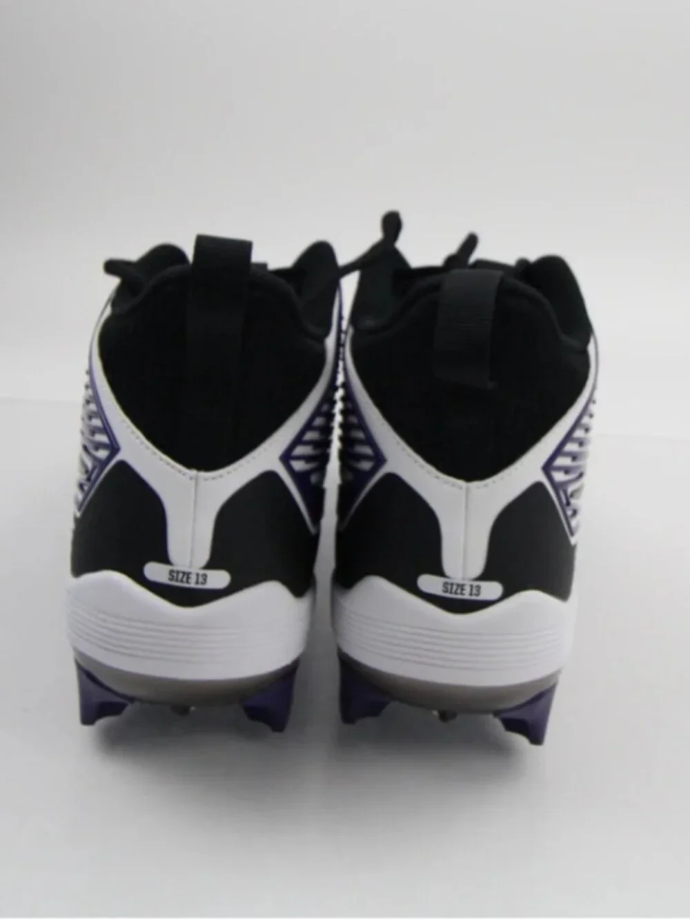 Mens NWOT Nike Alpha Force football ckeats